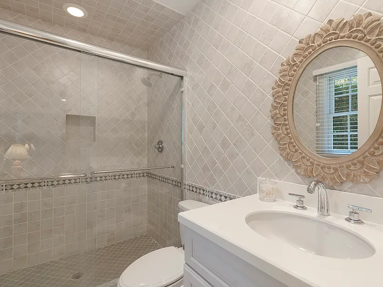 44 Midhampton Ave — Photo 18