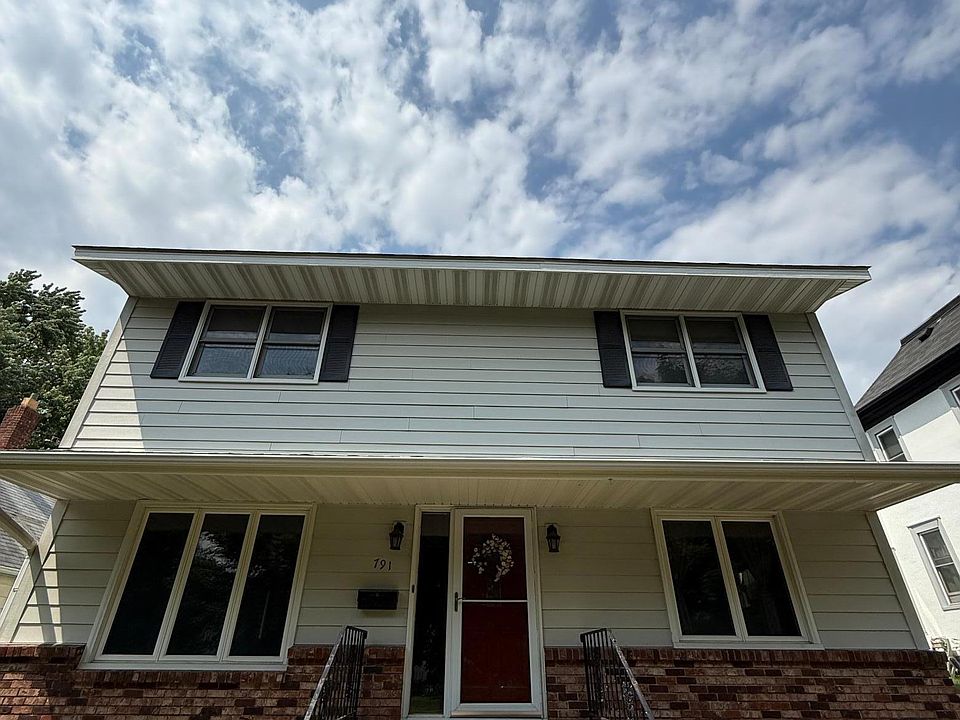 1st image of 791 Cottage Ave E