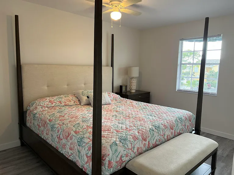 647 Waterside Dr — Photo 9