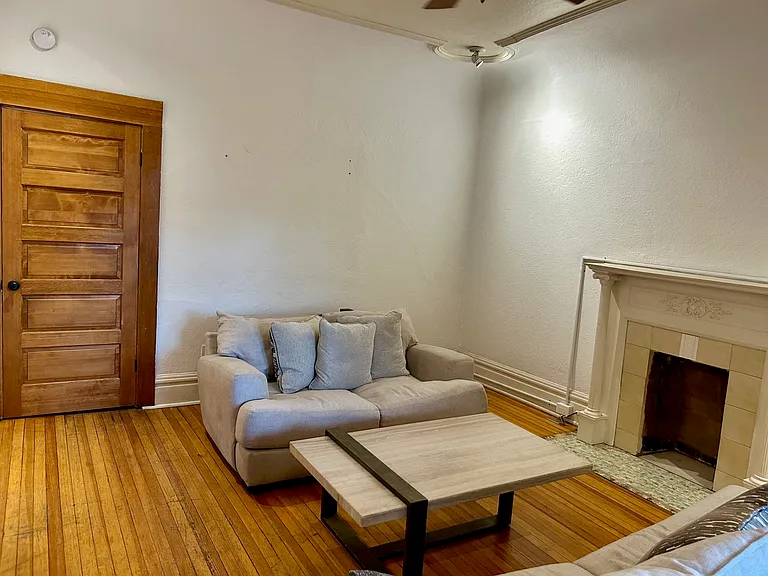 1530 N Gaylord St #2 — Photo 5