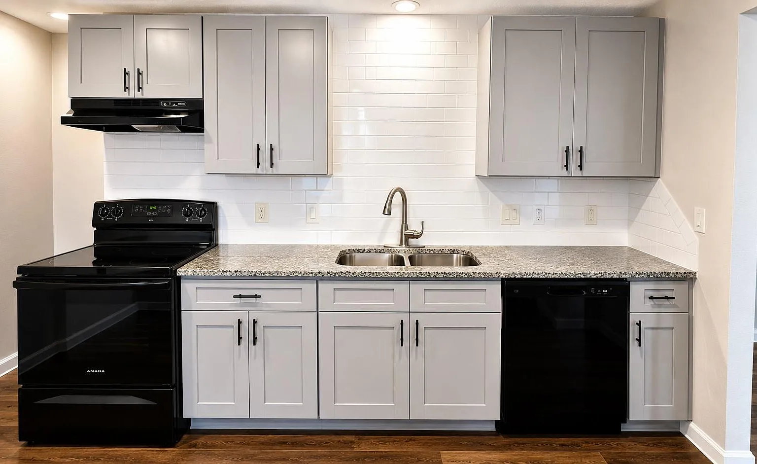 3 bed, 2.0 bath, 1344 sqft, $1,650 — Photo 3