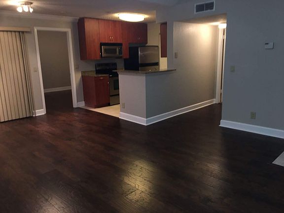 3rd image of 11526 Westwood Blvd APT 721