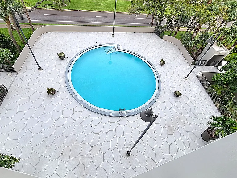 4141 Bayshore Blvd #502 — Photo 11