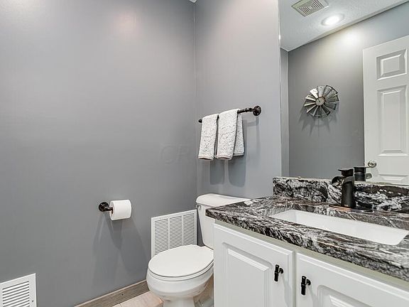 3rd image of 5167 Vinings Blvd