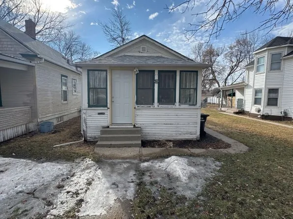 455 2nd St SW, Jamestown, ND 58401