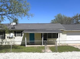 824 W 1st St, Ada, OK 74820