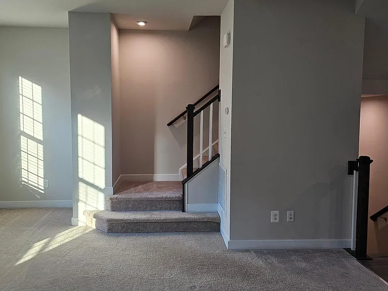 2055 Rivers Dr — Photo 30