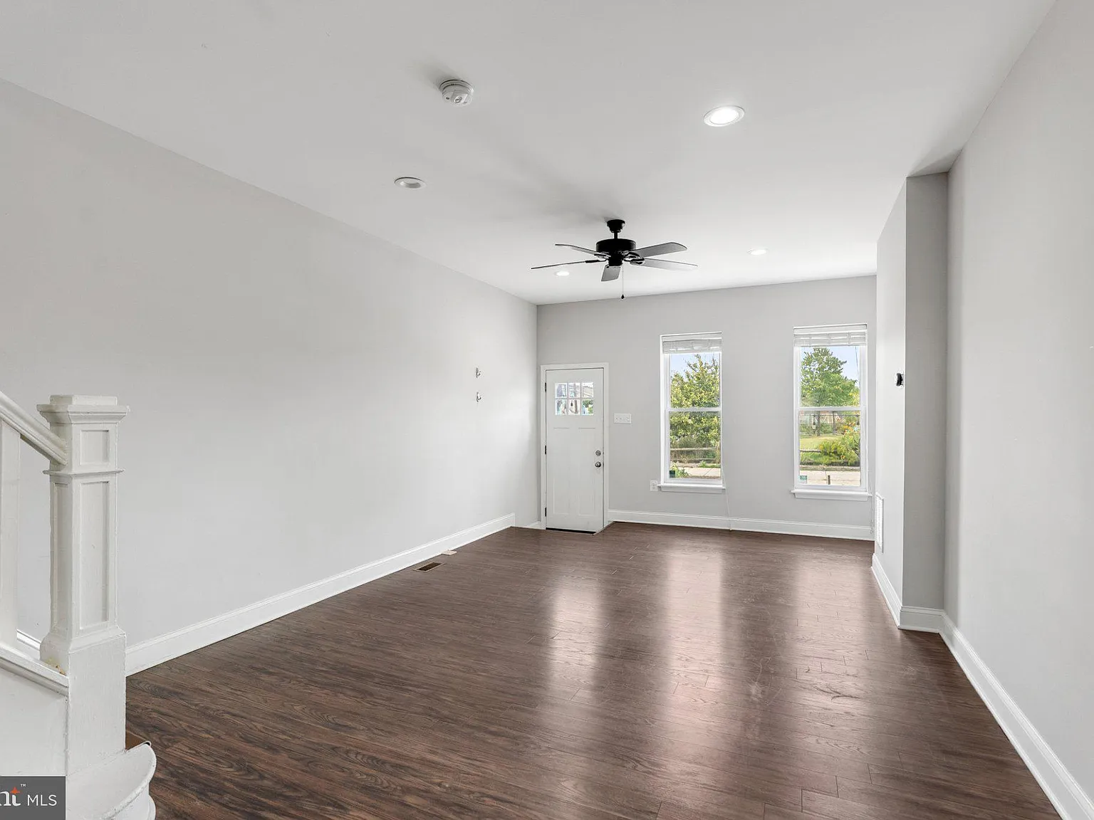 3 bed, 2.0 bath, 1260 sqft, $2,499 — Photo 4