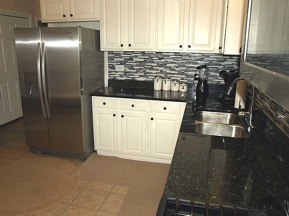 5th image of 7801 S Woodlawn Ave