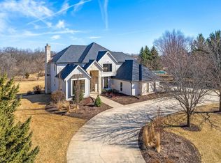 W289N3322 Lost Creek Ct, Pewaukee, WI 53072