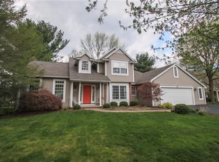 92 Braeloch Xing, Penfield, NY 14526