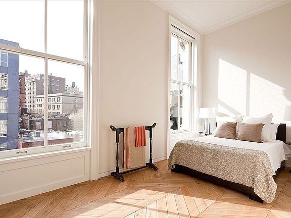 5th image of 54 Bond St #3RDFL