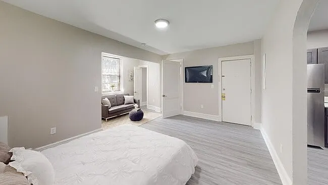 Lennox Apartments — Photo 12