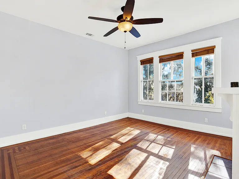 304 W 41st St #B — Photo 16