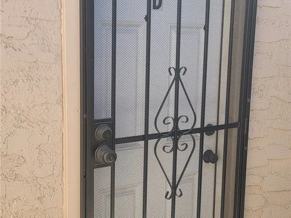5156 Golden Ln APT D, Las Vegas, NV 89119