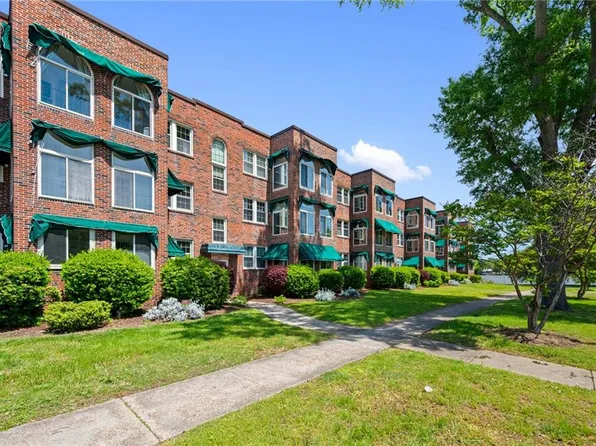 100 Willow Wood Dr #A6, Norfolk, VA 23505