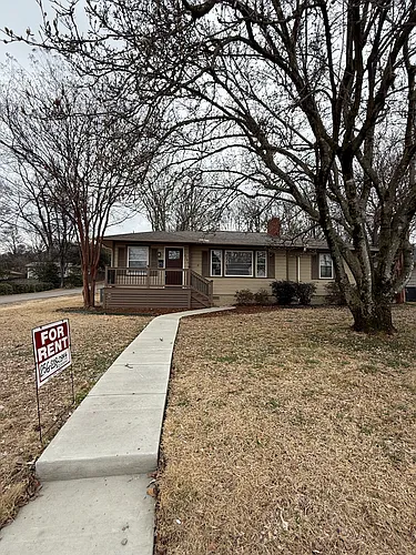 2501 Woodview Dr SE Photo 1