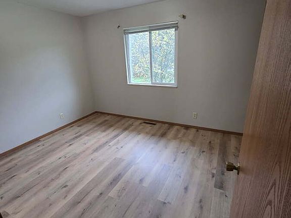 4th image of 518 Century Ln APT 3