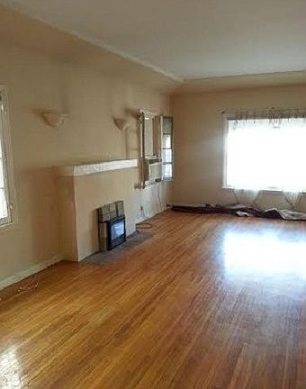 2nd image of 323 N Genesee Ave