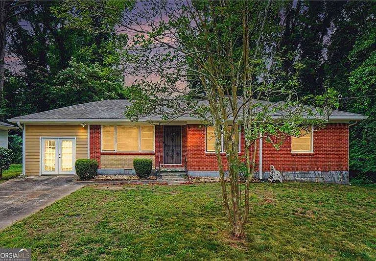 2939 Belvedere Ln — Photo 1