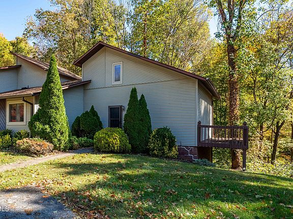 3rd image of 2207 Forest Acres Dr #2207