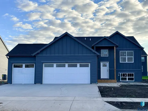 5920 S Coneflower Ave, Sioux Falls, SD 57108