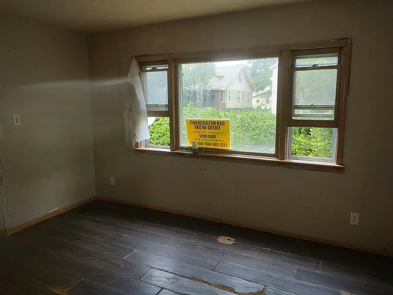 412 E Arcadia Ave — Photo 6