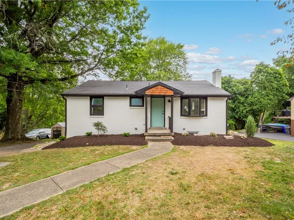 4137 Grandview Dr, Gibsonia, PA 15044