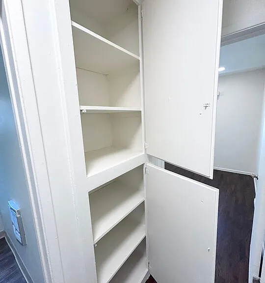 1146 N Formosa Ave #8 — Photo 11