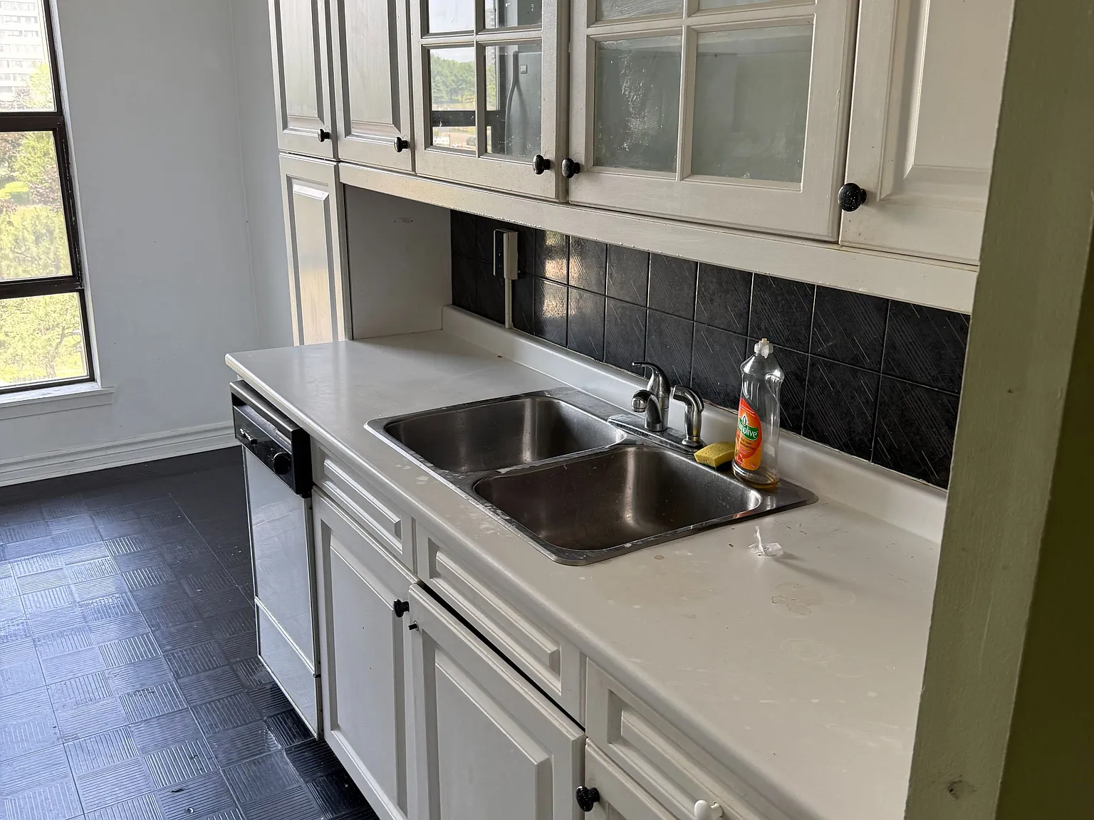 2 bed, $2,400 — Photo 2