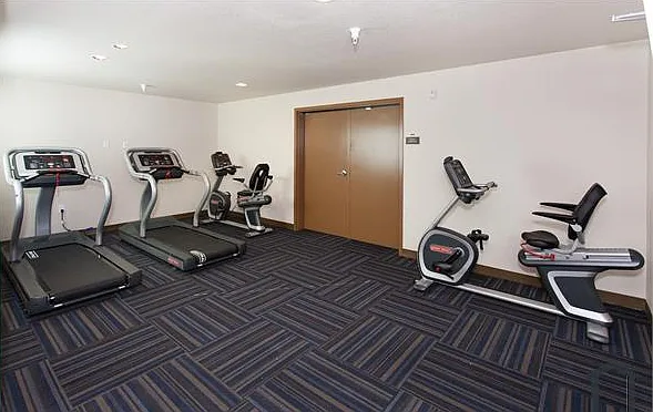 1 bed, 552 sqft, $2,356 — Photo 4