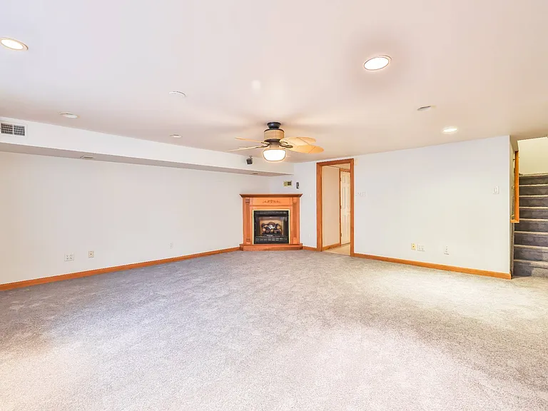 9898 Wistaria St — Photo 39