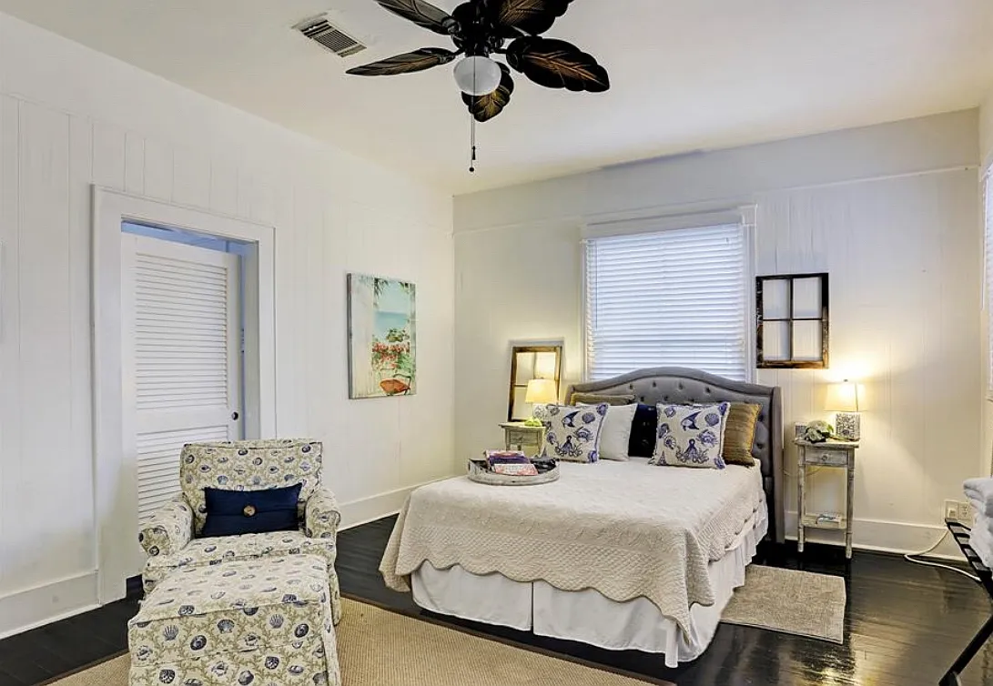 5 bed, 2444 sqft, $2,100 — Photo 4