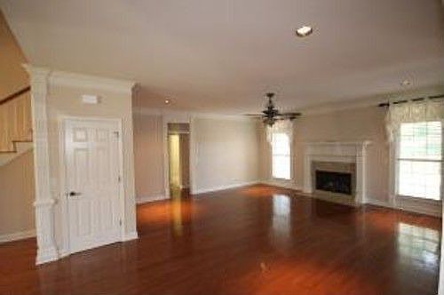 3rd image of 2900 Woodsgate Dr