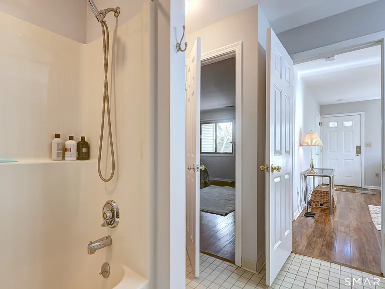 510 E Main St #111 — Photo 22