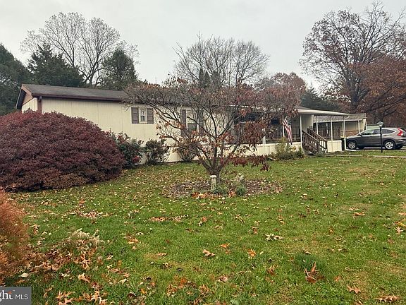 2nd image of 800 York Rd