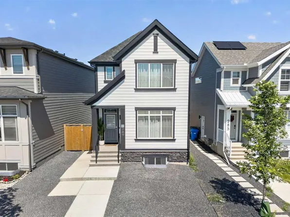 289 Magnolia Way SE, Calgary, AB T3M 3S5