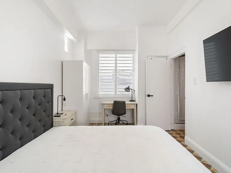 Cond EL Koury 656 Calle Figueroa — Photo 19