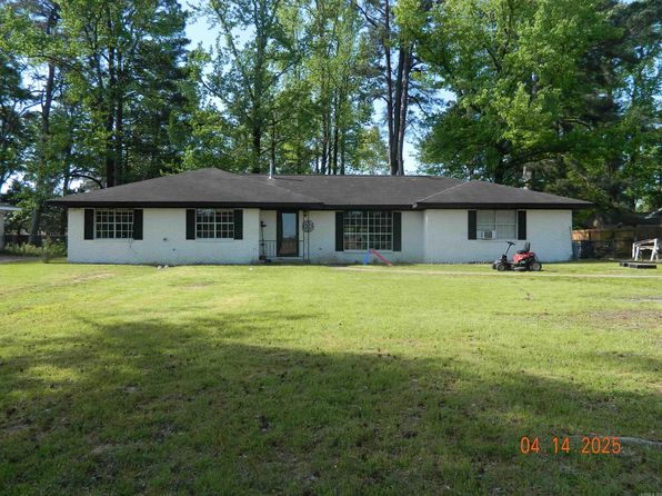 2701 Lynwood Dr, Arkadelphia, AR 71923
