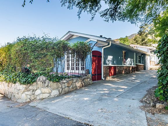 2nd image of 2449 Olive Ave