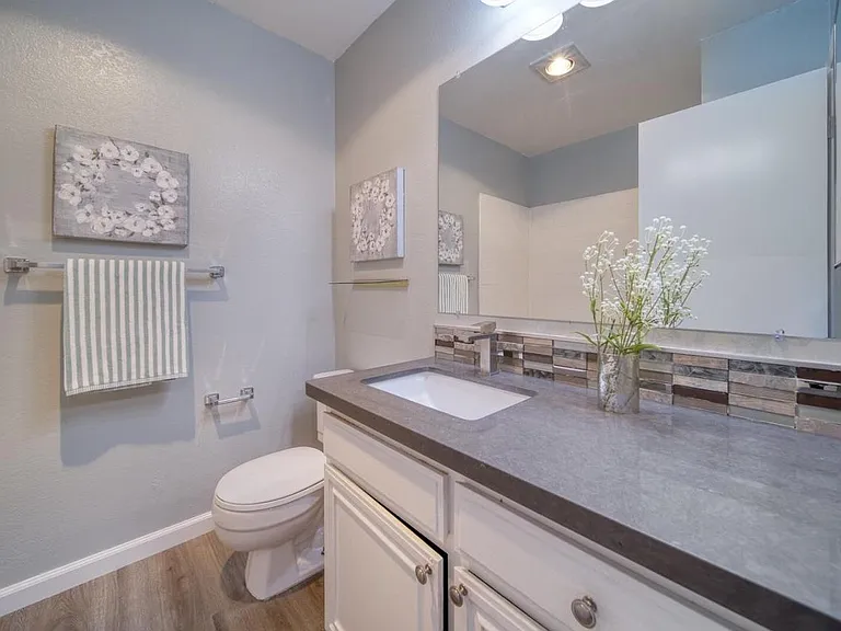 1178 N Abbott Ave — Photo 18
