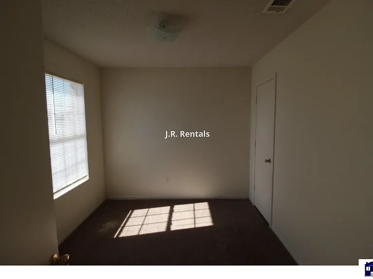 4607 Lloyd Dr — Photo 54