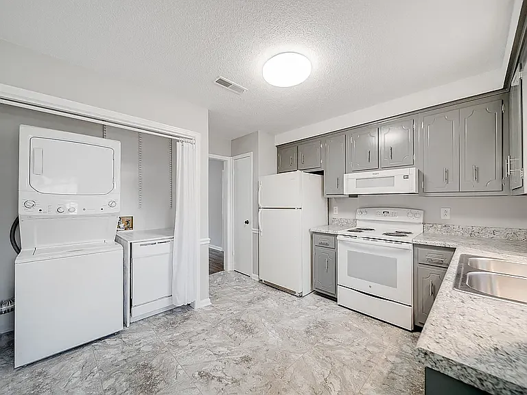 634-634B R S Bradley Blvd #B — Photo 5