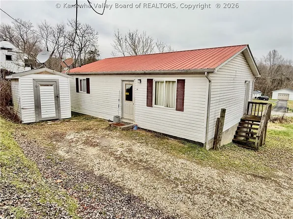 269 High St, Wayne, WV 25514