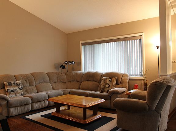 3rd image of 9054 N Clifton Ave