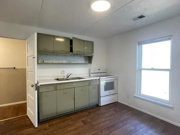 1114 Vattier Street, 1114 Vattier St APT 2, Manhattan, KS 66502