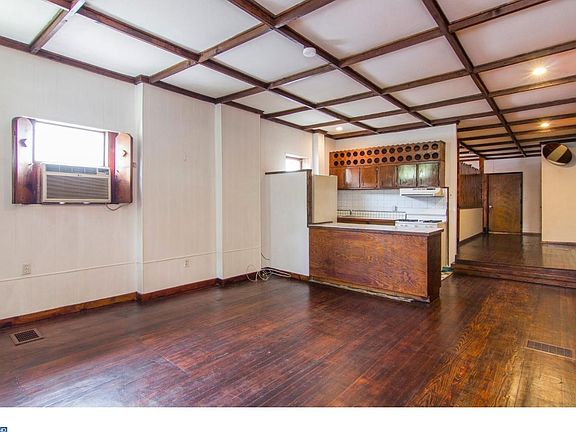 4th image of 900 N 29th St #1