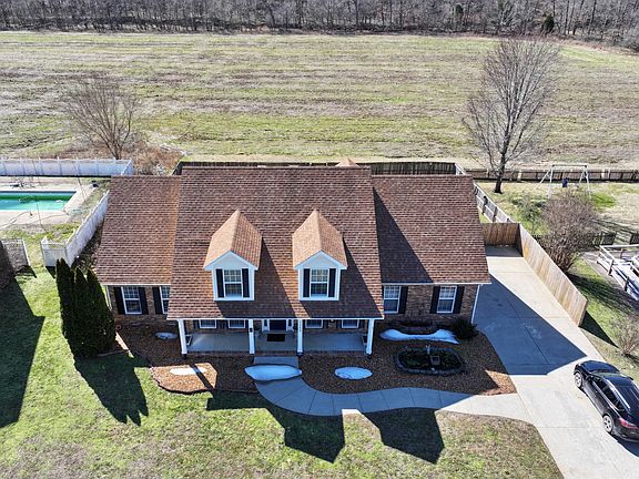 2nd image of 3360 Heatherwood Trce