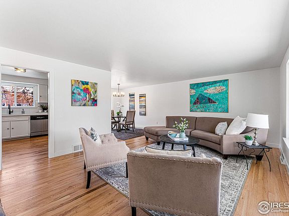 5th image of 145 Manhattan Dr