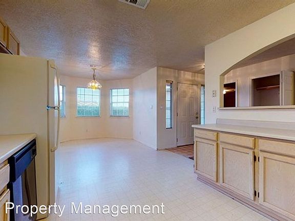 3rd image of 1401 Stoneway Dr NW